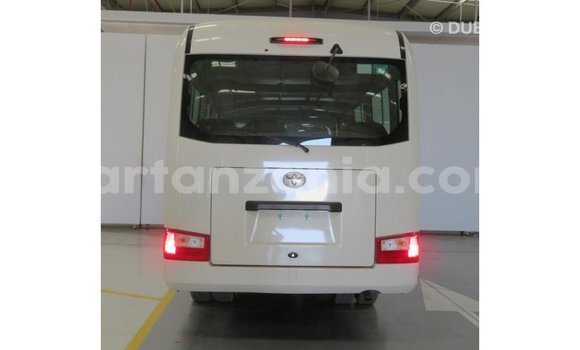 Nunua Imported Toyota Coaster Nyeupe Gari ndani ya Import - Dubai nchini Arusha Nunua Imported Toyota Coaster Nyeupe Gari ndani ya Import - Dubai nchini Arusha