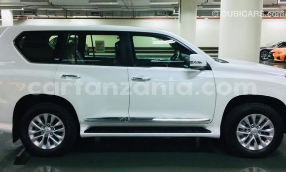 Nunua Imported Lexus GX Nyeupe Gari ndani ya Import - Dubai nchini Arusha Nunua Imported Lexus GX Nyeupe Gari ndani ya Import - Dubai nchini Arusha
