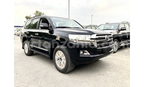 Nunua Imported Toyota Land Cruiser Nyeusi Gari ndani ya Import - Dubai nchini Arusha Nunua Imported Toyota Land Cruiser Nyeusi Gari ndani ya Import - Dubai nchini Arusha