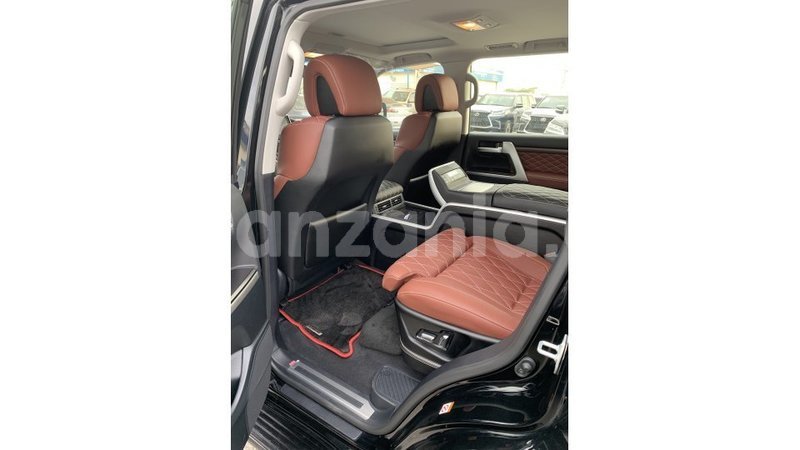 Big with watermark toyota land cruiser arusha import dubai 7781