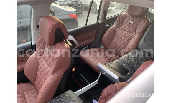 Nunua Imported Toyota Land Cruiser Nyeusi Gari ndani ya Import - Dubai nchini Arusha Nunua Imported Toyota Land Cruiser Nyeusi Gari ndani ya Import - Dubai nchini Arusha