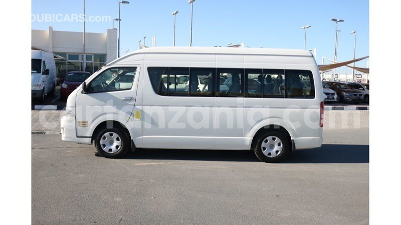 Big with watermark toyota hiace arusha import dubai 7790