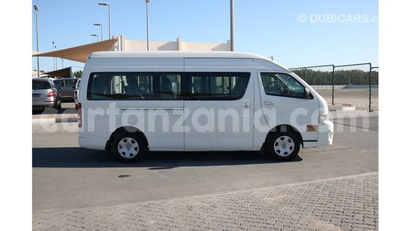 Big with watermark toyota hiace arusha import dubai 7790