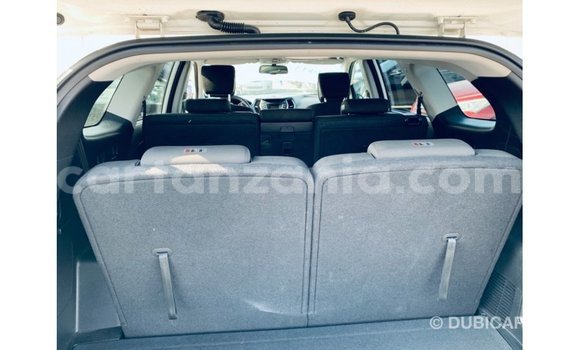 Buy Import Hyundai Santa Fe White Car in Import - Dubai in Arusha Buy Import Hyundai Santa Fe White Car in Import - Dubai in Arusha