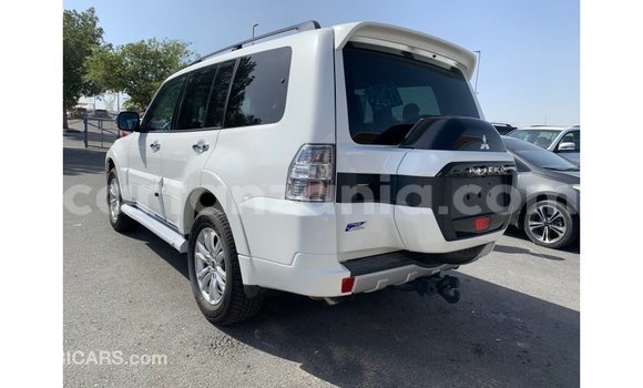Buy Import Mitsubishi Pajero White Car in Import - Dubai in Arusha Buy Import Mitsubishi Pajero White Car in Import - Dubai in Arusha