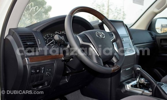 Buy Import Toyota Land Cruiser Other Car in Import - Dubai in Arusha Buy Import Toyota Land Cruiser Other Car in Import - Dubai in Arusha