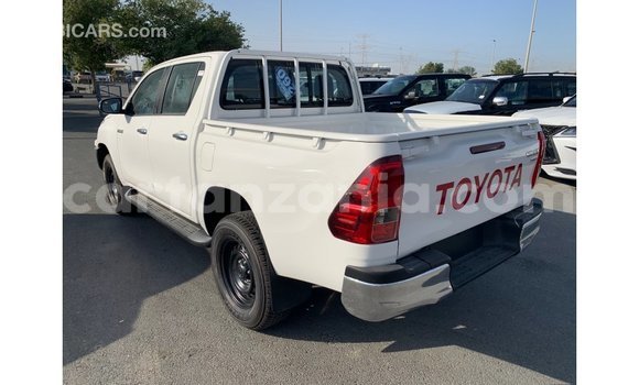 Buy Import Toyota Hilux White Car in Import - Dubai in Arusha Buy Import Toyota Hilux White Car in Import - Dubai in Arusha