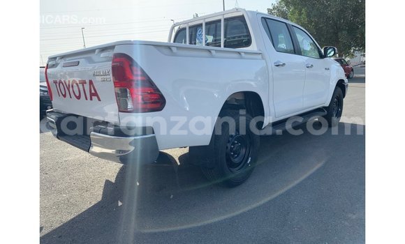 Buy Import Toyota Hilux White Car in Import - Dubai in Arusha Buy Import Toyota Hilux White Car in Import - Dubai in Arusha