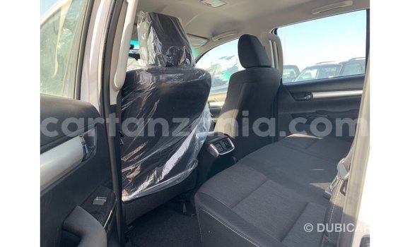 Buy Import Toyota Hilux White Car in Import - Dubai in Arusha Buy Import Toyota Hilux White Car in Import - Dubai in Arusha