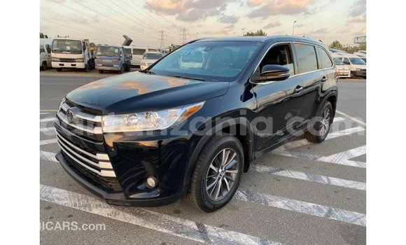 Nunua Imported Toyota Highlander Nyeusi Gari ndani ya Import - Dubai nchini Arusha Nunua Imported Toyota Highlander Nyeusi Gari ndani ya Import - Dubai nchini Arusha