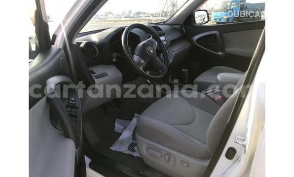 Nunua Imported Toyota 4Runner Nyeupe Gari ndani ya Import - Dubai nchini Arusha Nunua Imported Toyota 4Runner Nyeupe Gari ndani ya Import - Dubai nchini Arusha