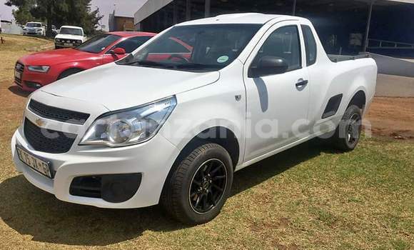 Buy Used Chevrolet Van White Car in Dar es Salaam in Dar es Salaam