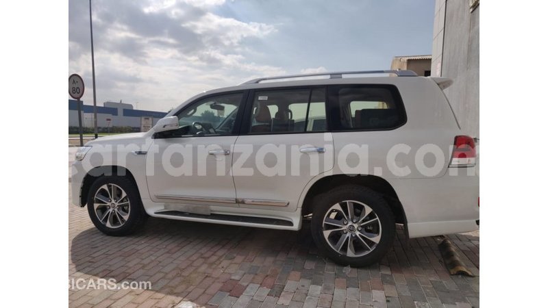 Big with watermark toyota land cruiser arusha import dubai 7819