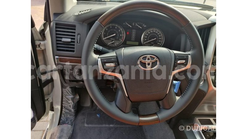 Big with watermark toyota land cruiser arusha import dubai 7819