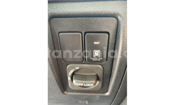 Nunua Imported Toyota Land Cruiser Nyeupe Gari ndani ya Import - Dubai nchini Arusha Nunua Imported Toyota Land Cruiser Nyeupe Gari ndani ya Import - Dubai nchini Arusha