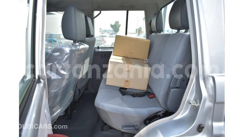 Big with watermark toyota land cruiser arusha import dubai 7825
