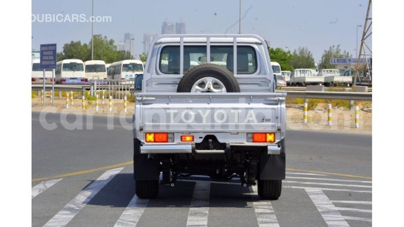 Big with watermark toyota land cruiser arusha import dubai 7825