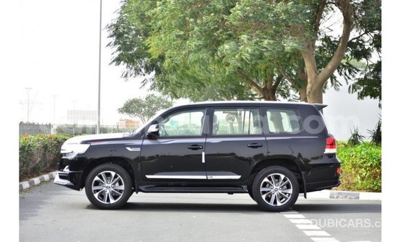 Buy Import Toyota Land Cruiser Black Car in Import - Dubai in Arusha Buy Import Toyota Land Cruiser Black Car in Import - Dubai in Arusha