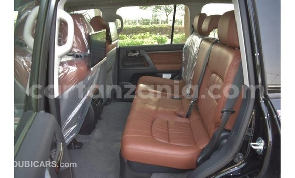 Buy Import Toyota Land Cruiser Black Car in Import - Dubai in Arusha Buy Import Toyota Land Cruiser Black Car in Import - Dubai in Arusha