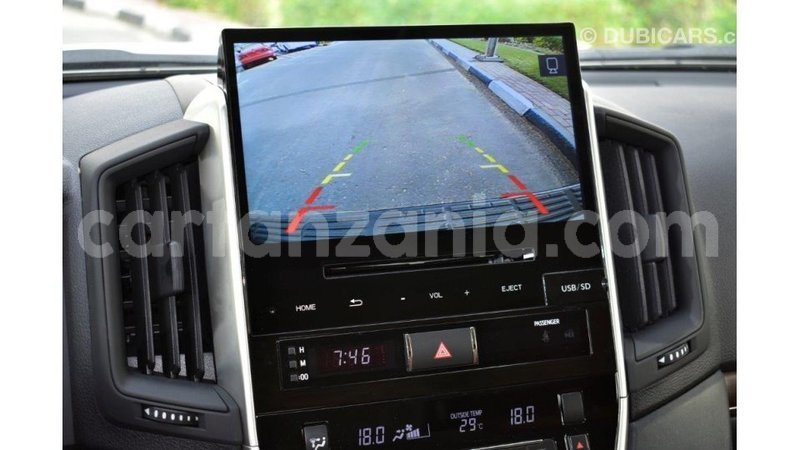 Big with watermark toyota land cruiser arusha import dubai 7826