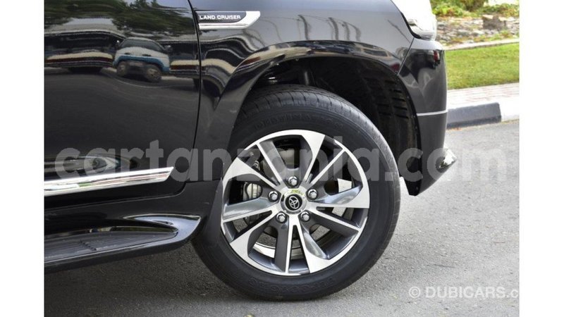 Big with watermark toyota land cruiser arusha import dubai 7826