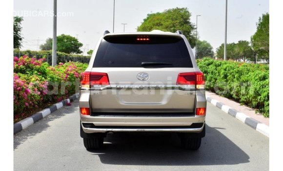 Buy Import Toyota Land Cruiser Other Car in Import - Dubai in Arusha Buy Import Toyota Land Cruiser Other Car in Import - Dubai in Arusha