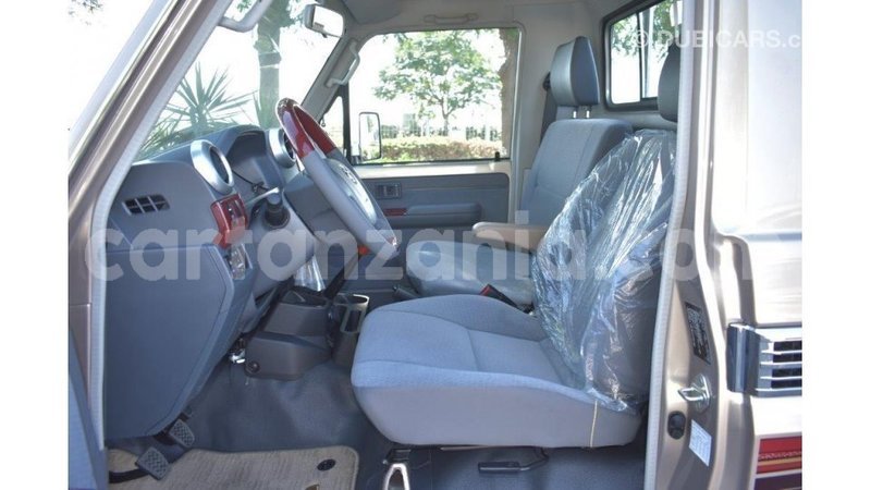 Big with watermark toyota land cruiser arusha import dubai 7829