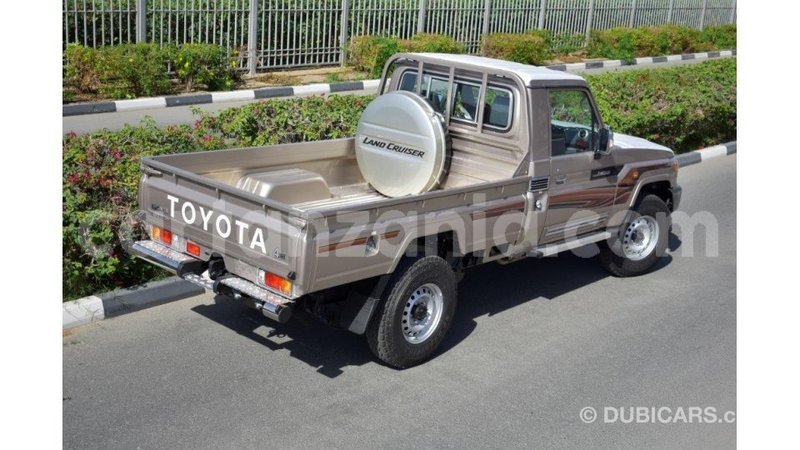 Big with watermark toyota land cruiser arusha import dubai 7829