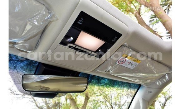 Nunua Imported Toyota Land Cruiser Nyeupe Gari ndani ya Import - Dubai nchini Arusha Nunua Imported Toyota Land Cruiser Nyeupe Gari ndani ya Import - Dubai nchini Arusha