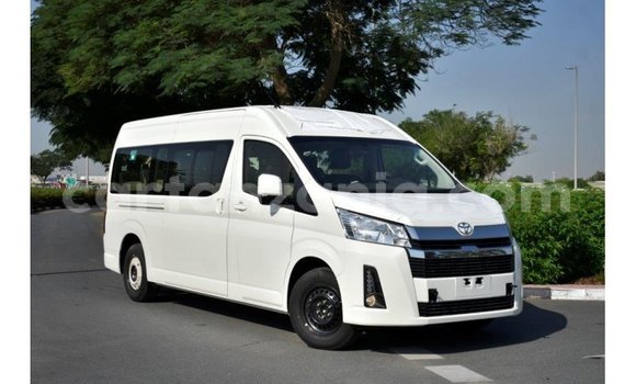Buy Import Toyota Hiace White Car in Import - Dubai in Arusha Buy Import Toyota Hiace White Car in Import - Dubai in Arusha