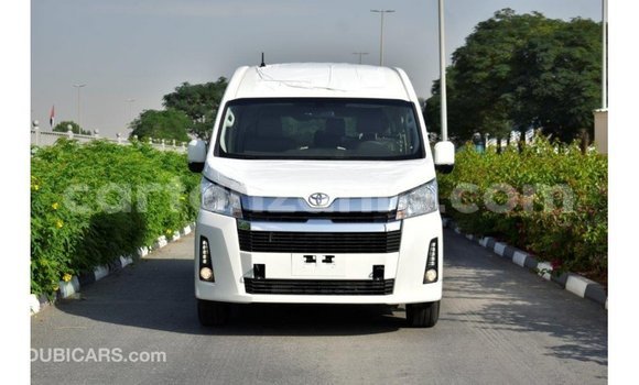 Buy Import Toyota Hiace White Car in Import - Dubai in Arusha Buy Import Toyota Hiace White Car in Import - Dubai in Arusha