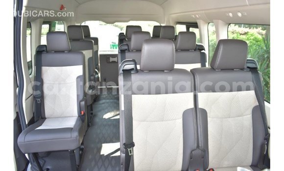 Buy Import Toyota Hiace White Car in Import - Dubai in Arusha Buy Import Toyota Hiace White Car in Import - Dubai in Arusha