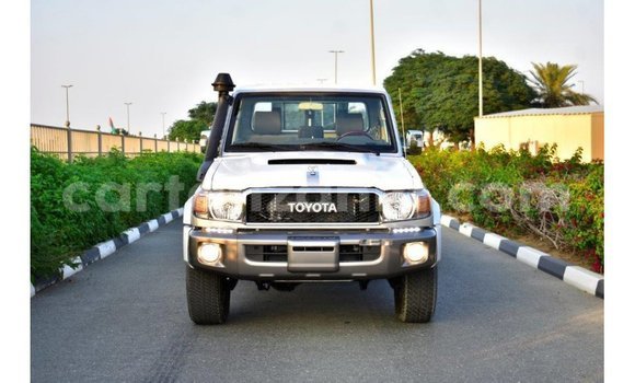 Nunua Imported Toyota Land Cruiser Nyingine Gari ndani ya Import - Dubai nchini Arusha Nunua Imported Toyota Land Cruiser Nyingine Gari ndani ya Import - Dubai nchini Arusha