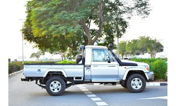 Nunua Imported Toyota Land Cruiser Nyingine Gari ndani ya Import - Dubai nchini Arusha Nunua Imported Toyota Land Cruiser Nyingine Gari ndani ya Import - Dubai nchini Arusha