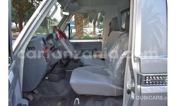 Nunua Imported Toyota Land Cruiser Nyingine Gari ndani ya Import - Dubai nchini Arusha Nunua Imported Toyota Land Cruiser Nyingine Gari ndani ya Import - Dubai nchini Arusha