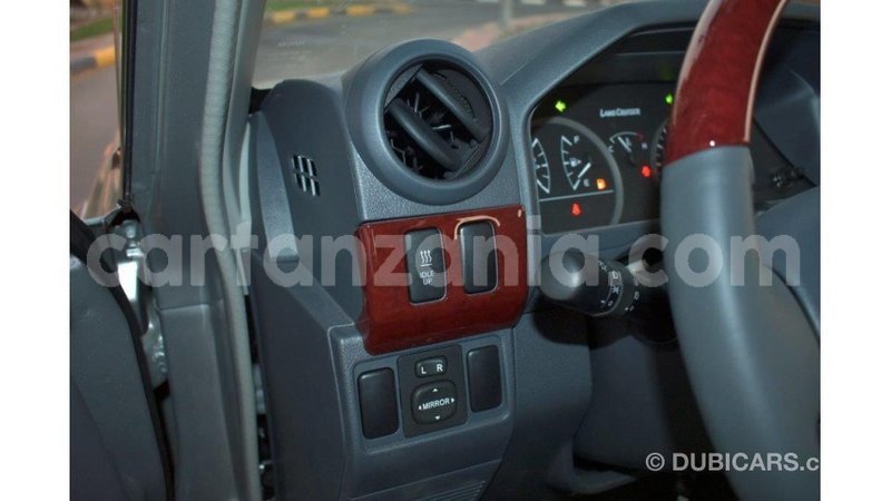 Big with watermark toyota land cruiser arusha import dubai 7834