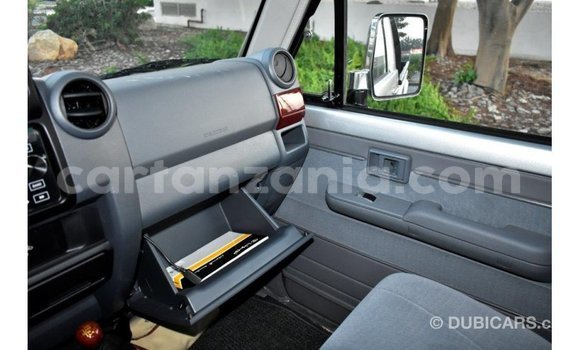 Nunua Imported Toyota Land Cruiser Nyingine Gari ndani ya Import - Dubai nchini Arusha Nunua Imported Toyota Land Cruiser Nyingine Gari ndani ya Import - Dubai nchini Arusha