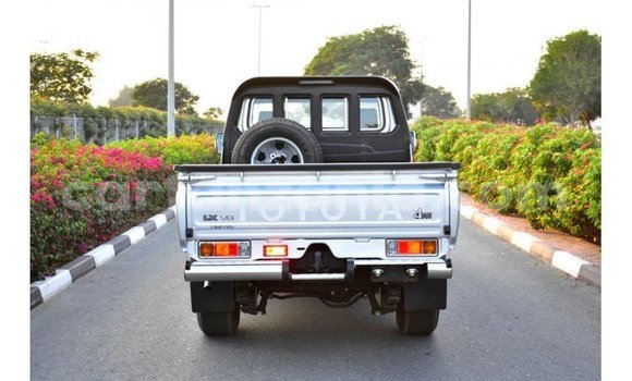 Nunua Imported Toyota Land Cruiser Nyingine Gari ndani ya Import - Dubai nchini Arusha Nunua Imported Toyota Land Cruiser Nyingine Gari ndani ya Import - Dubai nchini Arusha