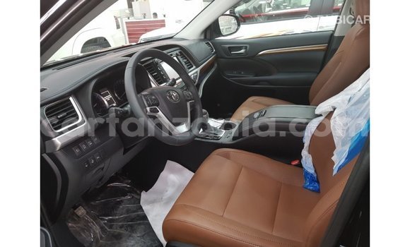Buy Import Toyota Highlander Black Car in Import - Dubai in Arusha Buy Import Toyota Highlander Black Car in Import - Dubai in Arusha