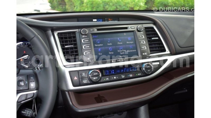 Big with watermark toyota highlander arusha import dubai 7835