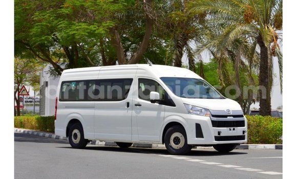 Buy Import Toyota Hiace White Car in Import - Dubai in Arusha Buy Import Toyota Hiace White Car in Import - Dubai in Arusha