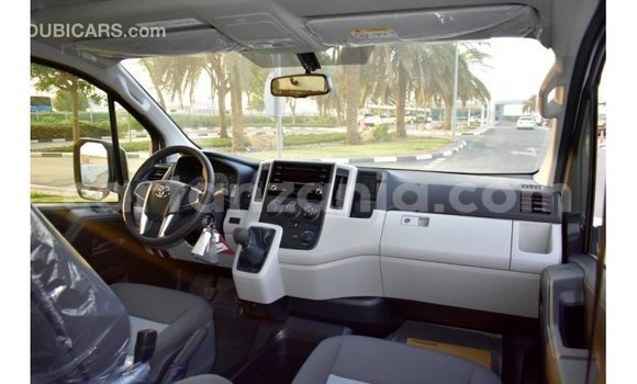 Buy Import Toyota Hiace White Car in Import - Dubai in Arusha Buy Import Toyota Hiace White Car in Import - Dubai in Arusha
