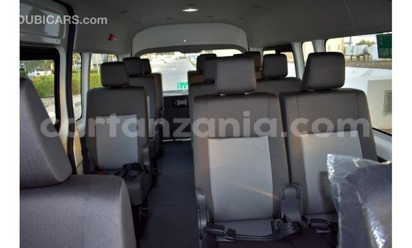 Buy Import Toyota Hiace White Car in Import - Dubai in Arusha Buy Import Toyota Hiace White Car in Import - Dubai in Arusha