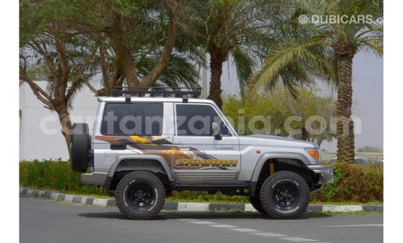 Nunua Imported Toyota Land Cruiser Nyingine Gari ndani ya Import - Dubai nchini Arusha Nunua Imported Toyota Land Cruiser Nyingine Gari ndani ya Import - Dubai nchini Arusha