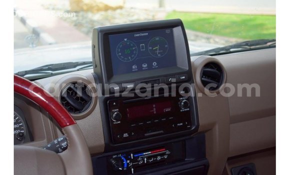 Nunua Imported Toyota Land Cruiser Nyingine Gari ndani ya Import - Dubai nchini Arusha Nunua Imported Toyota Land Cruiser Nyingine Gari ndani ya Import - Dubai nchini Arusha