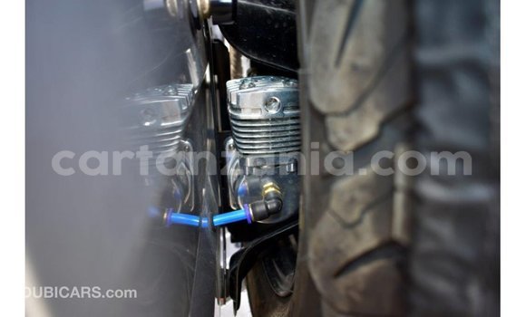 Nunua Imported Toyota Land Cruiser Nyingine Gari ndani ya Import - Dubai nchini Arusha Nunua Imported Toyota Land Cruiser Nyingine Gari ndani ya Import - Dubai nchini Arusha