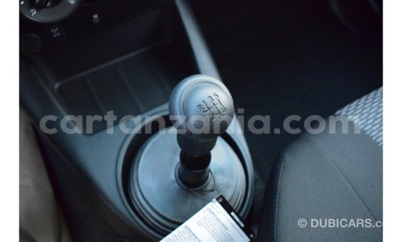 Buy Import Toyota Hilux White Car in Import - Dubai in Arusha Buy Import Toyota Hilux White Car in Import - Dubai in Arusha
