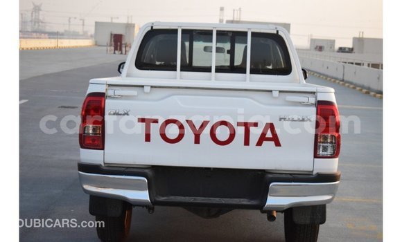 Buy Import Toyota Hilux White Car in Import - Dubai in Arusha Buy Import Toyota Hilux White Car in Import - Dubai in Arusha