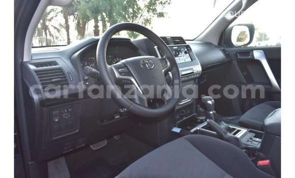 Nunua Imported Toyota Prado Nyeusi Gari ndani ya Import - Dubai nchini Arusha Nunua Imported Toyota Prado Nyeusi Gari ndani ya Import - Dubai nchini Arusha
