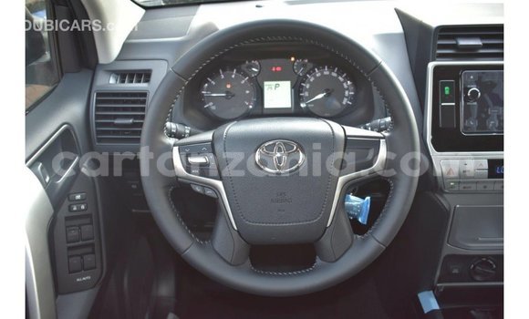Nunua Imported Toyota Prado Nyeusi Gari ndani ya Import - Dubai nchini Arusha Nunua Imported Toyota Prado Nyeusi Gari ndani ya Import - Dubai nchini Arusha